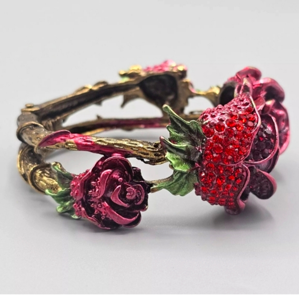 Art Novuo Style Roses Braceler Crystals Enamel